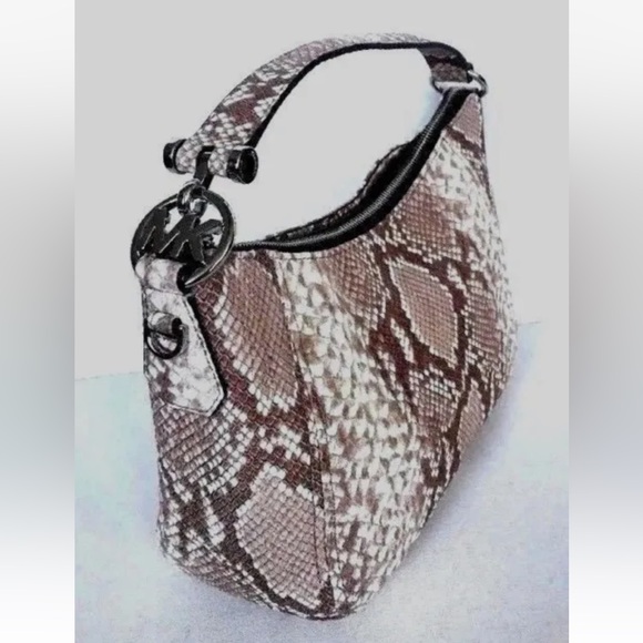 New Michael Kors Fulton Medium Top zip Shoulder bag Embossed Leather Dark Sand - Picture 3 of 9